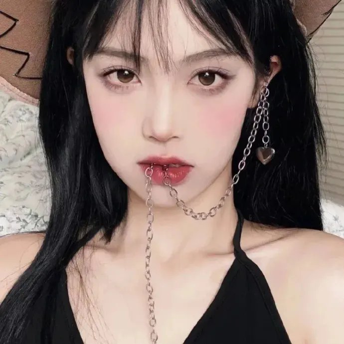 德扑女王2:双面鬼王